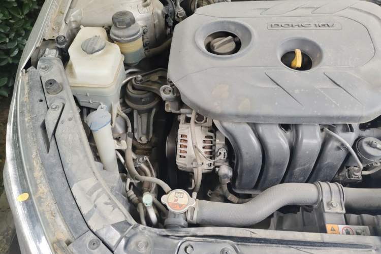 Used Kia K5 2014 2.0L Automatic LUXURY Engine Bay Right