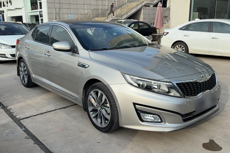 Used Kia K5 2014 2.0L Automatic LUXURY Front Right 45 Deg