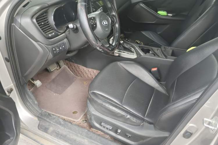 Used Kia K5 2014 2.0L Automatic LUXURY Left Front Seat