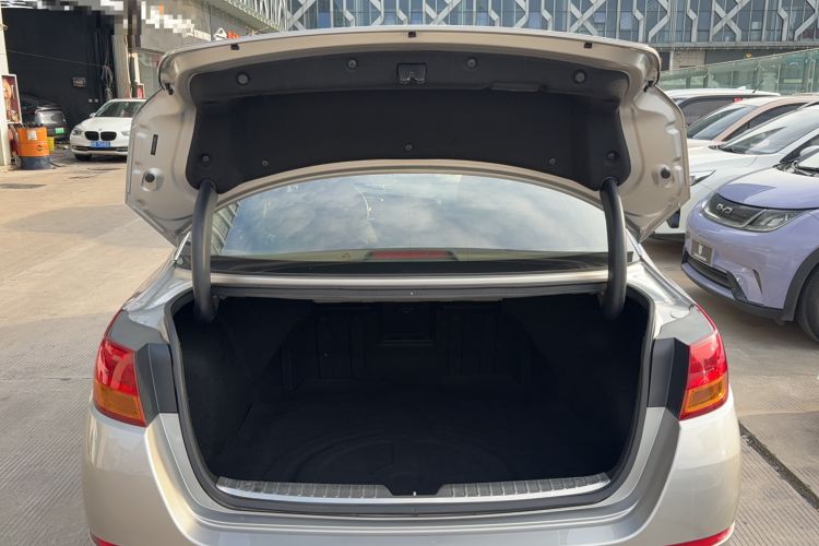 Used Kia K5 2014 2.0L Automatic LUXURY Trunk