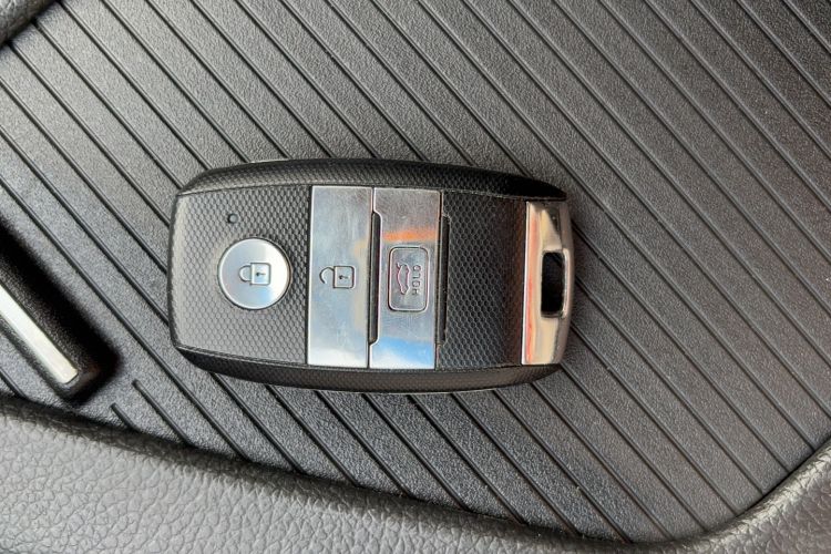Used Kia K5 2014 2.0L Automatic LUXURY Vehicle Key