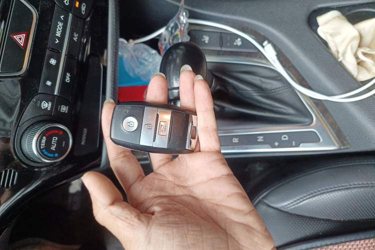 Used Kia K5 2014 2.0L Automatic LUXURY Vehicle Key