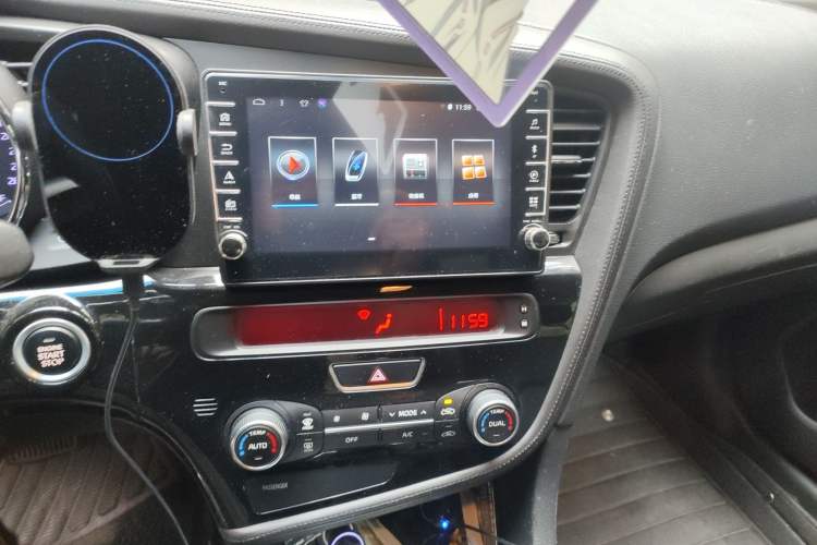 Used Kia K5 2014 2.0L Automatic LUXURY Audio And AC Panel