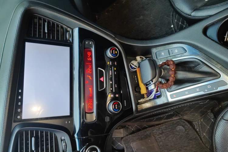 Used Kia K5 2014 2.0L Automatic LUXURY Audio And AC Panel