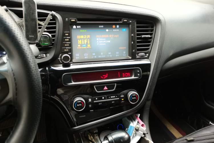 Used Kia K5 2014 2.0L Automatic LUXURY Audio And AC Panel