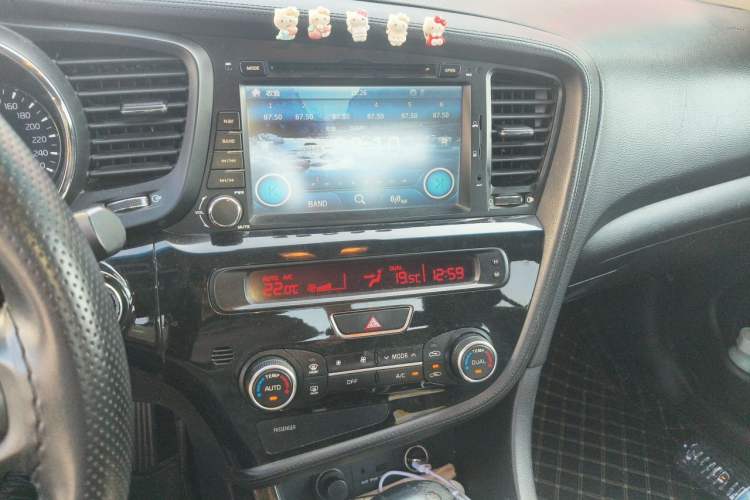 Used Kia K5 2014 2.0L Automatic LUXURY Audio And AC Panel