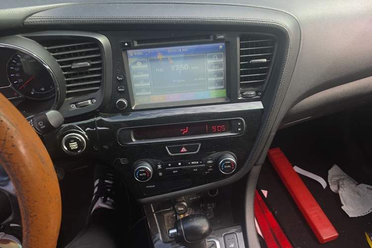 Used Kia K5 2014 2.0L Automatic LUXURY Audio And AC Panel