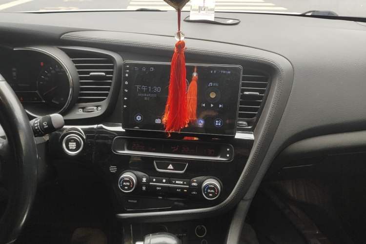 Used Kia K5 2014 2.0L Automatic LUXURY Audio And AC Panel