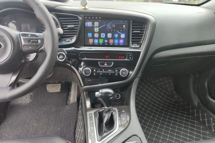 Used Kia K5 2014 2.0L Automatic LUXURY Audio And AC Panel