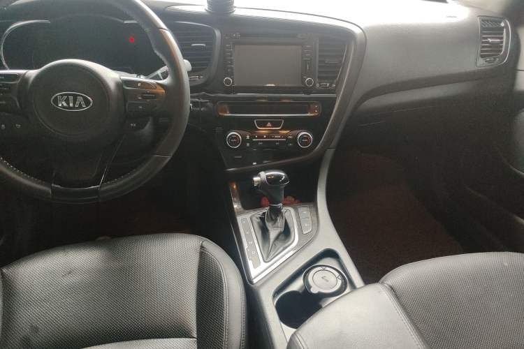 Used Kia K5 2014 2.0L Automatic LUXURY Audio And AC Panel