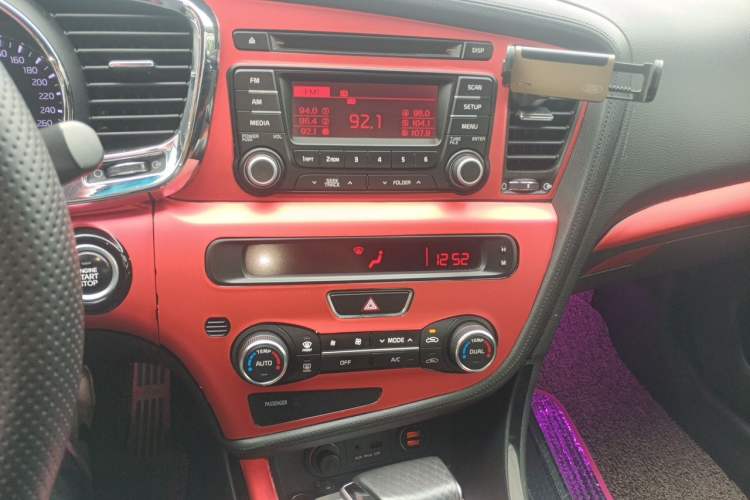 Used Kia K5 2014 2.0L Automatic LUXURY Audio And AC Panel
