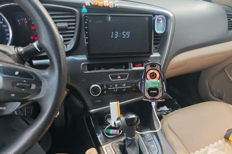 Used Kia K5 2014 2.0L Automatic GL Audio And AC Panel