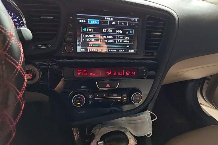 Used Kia K5 2014 2.0L Automatic LUXURY Audio And AC Panel