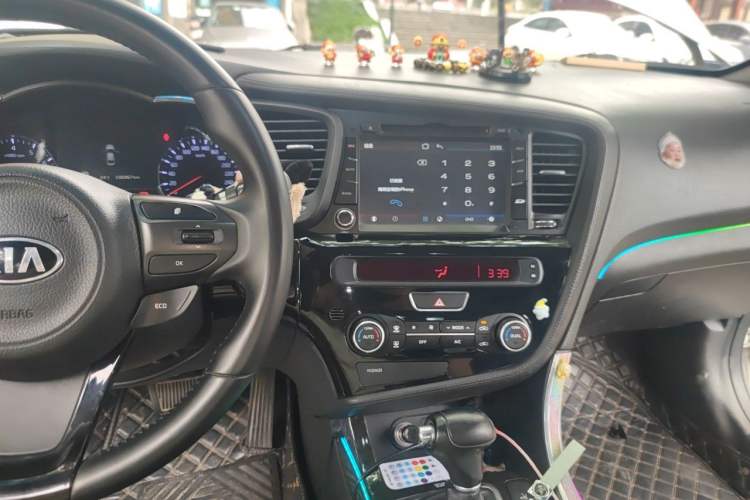 Used Kia K5 2014 2.0L Automatic LUXURY Audio And AC Panel