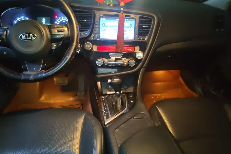 Used Kia K5 2014 2.0L Automatic LUXURY Audio And AC Panel