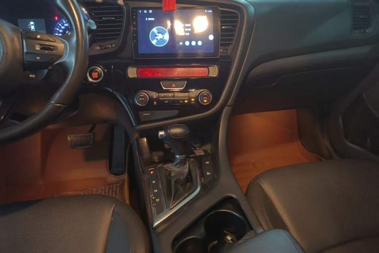Used Kia K5 2014 2.0L Automatic LUXURY Audio And AC Panel