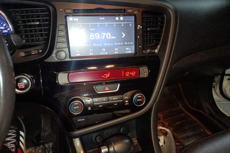 Used Kia K5 2014 2.0L Automatic LUXURY Audio And AC Panel