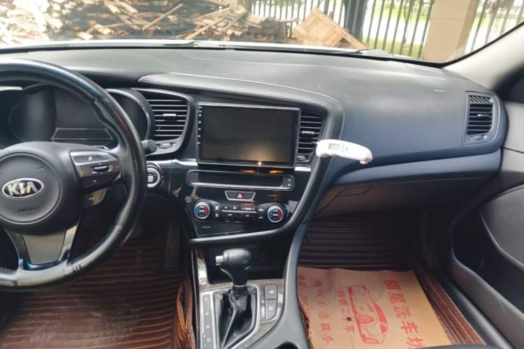 Used Kia K5 2014 2.0L Automatic LUXURY Audio And AC Panel