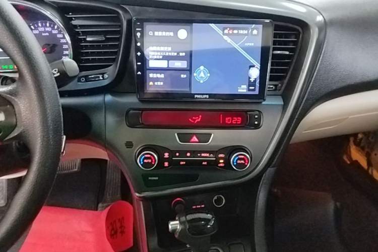 Used Kia K5 2014 2.0L Automatic GLS Audio And AC Panel
