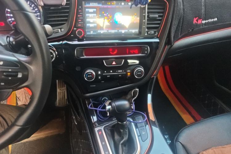 Used Kia K5 2014 2.0L Automatic LUXURY Audio And AC Panel