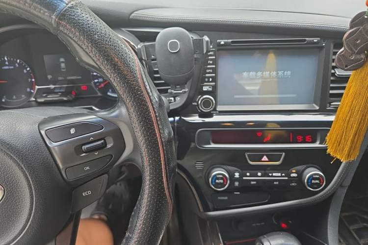 Used Kia K5 2014 2.0L Automatic LUXURY Audio And AC Panel