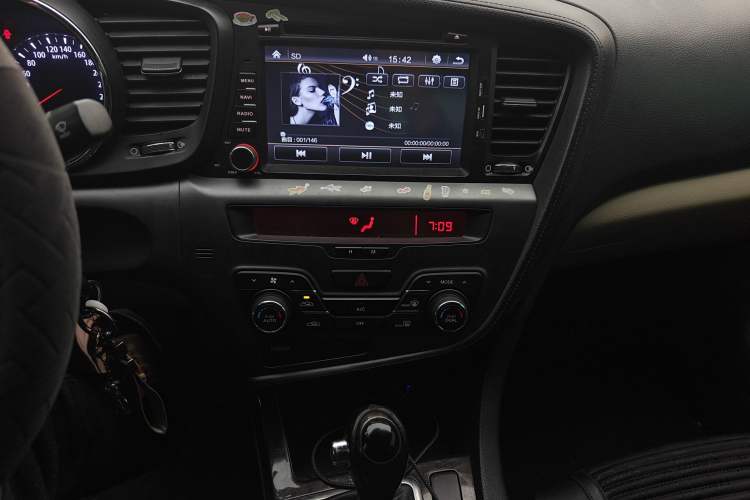 Used Kia K5 2014 2.0T Automatic Audio And AC Panel
