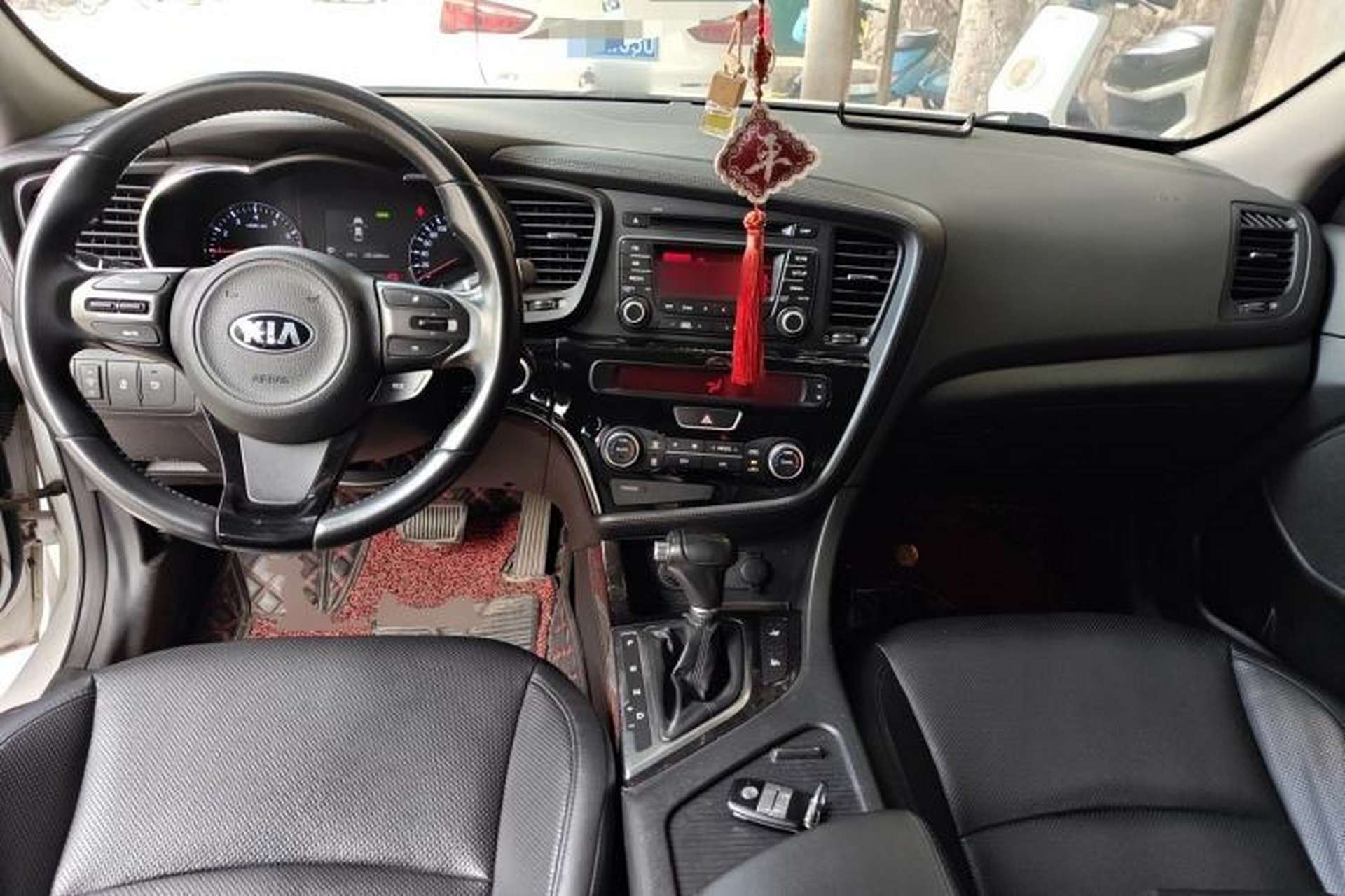 Used Kia K5 2014 2.0L Automatic LUXURY Center Console