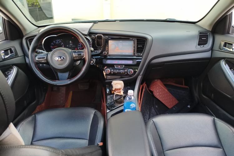 Used Kia K5 2014 2.0L Automatic LUXURY Center Console