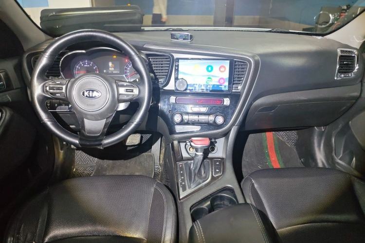 Used Kia K5 2014 2.0L Automatic LUXURY Center Console