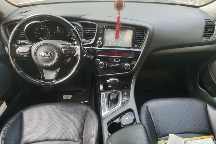 Used Kia K5 2014 2.0L Automatic LUXURY Center Console