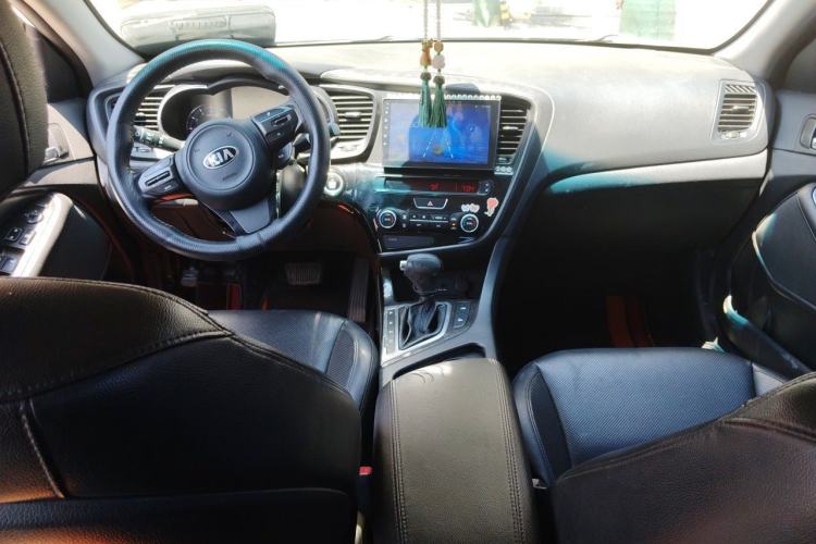 Used Kia K5 2014 2.0L Automatic LUXURY Center Console