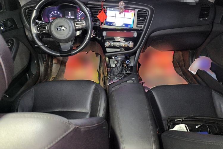 Used Kia K5 2014 2.0L Automatic LUXURY Center Console