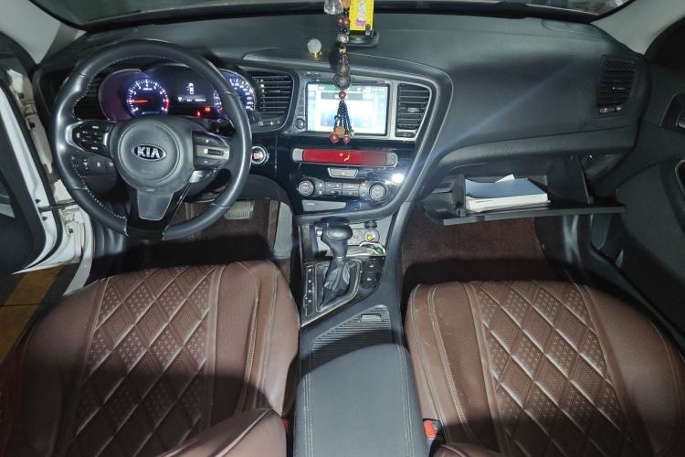 Used Kia K5 2014 2.0L Automatic LUXURY Center Console
