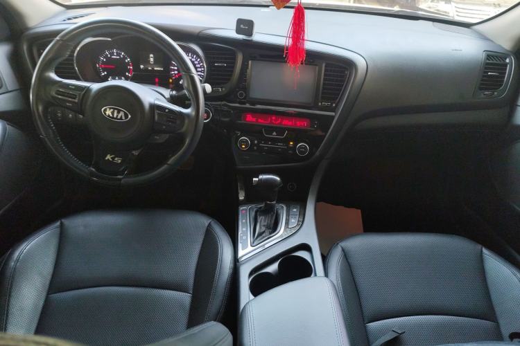 Used Kia K5 2014 2.0L Automatic LUXURY Center Console