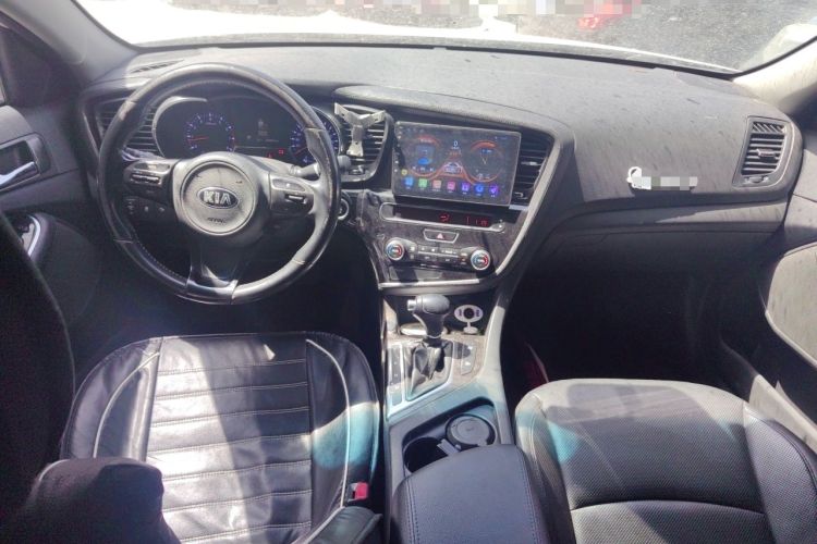 Used Kia K5 2014 2.0L Automatic LUXURY Center Console