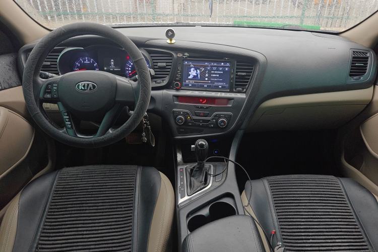 Used Kia K5 2014 2.0T Automatic Center Console