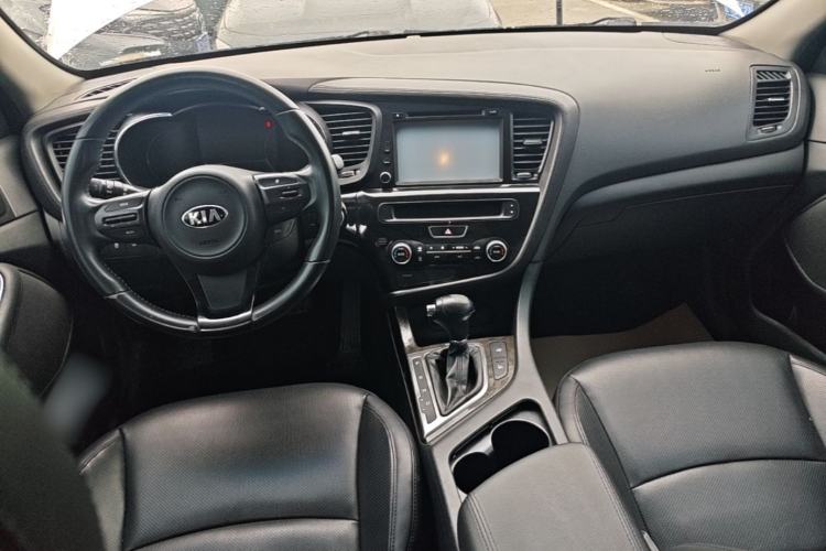 Used Kia K5 2014 2.0L Automatic LUXURY Center Console