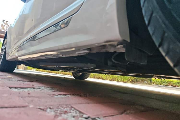 Used Kia K5 2014 2.0L Automatic LUXURY Chassis Rear Left