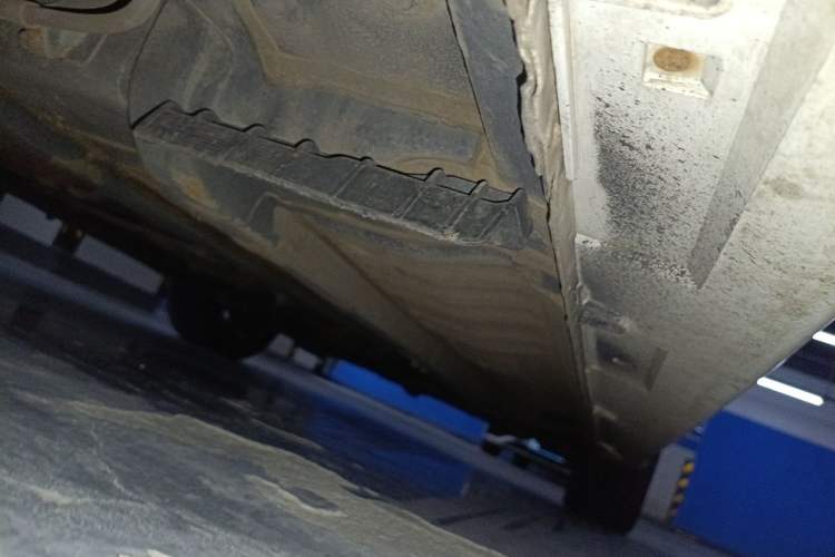 Used Kia K5 2014 2.0L Automatic LUXURY Chassis Rear Right