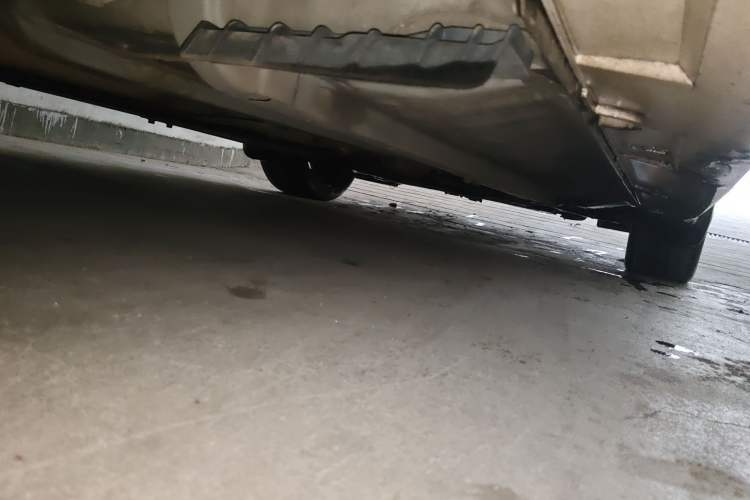 Used Kia K5 2014 2.0L Automatic PREMIUM Chassis Rear Right