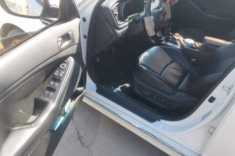 Used Kia K5 2014 2.0L Automatic LUXURY Driver Seat