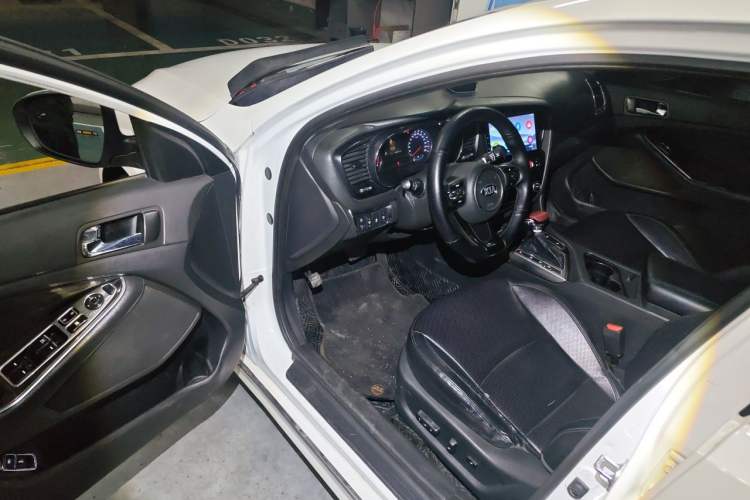 Used Kia K5 2014 2.0L Automatic LUXURY Driver Seat
