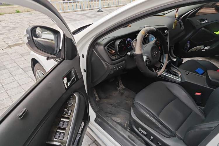 Used Kia K5 2014 2.0L Automatic LUXURY Driver Seat
