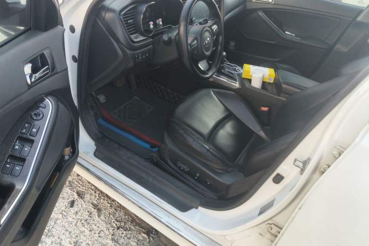 Used Kia K5 2014 2.0L Automatic LUXURY Driver Seat