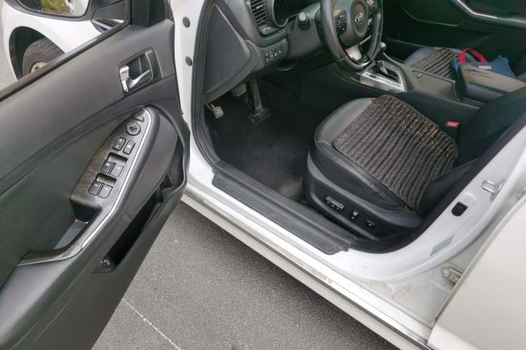 Used Kia K5 2014 2.0L Automatic LUXURY Driver Seat