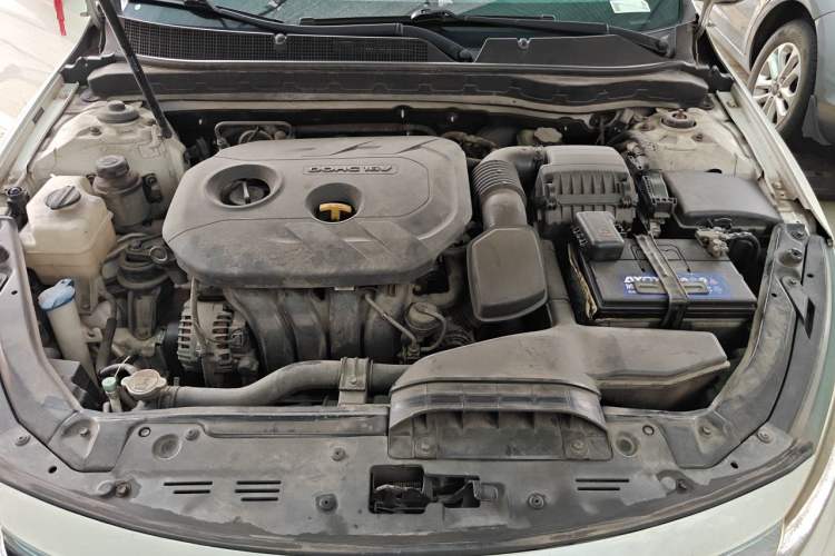 Used Kia K5 2014 2.0L Automatic LUXURY Engine Bay