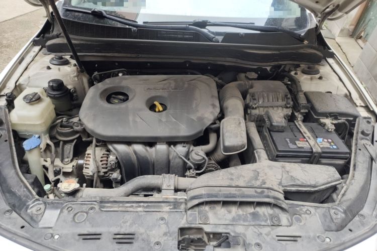 Used Kia K5 2014 2.0L Automatic LUXURY Engine Bay