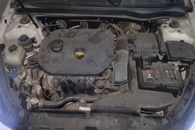 Used Kia K5 2014 2.0L Automatic LUXURY Engine Bay