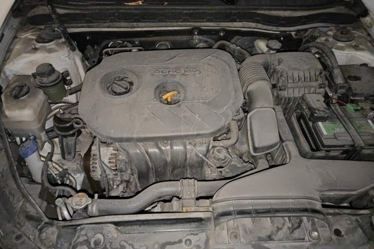 Used Kia K5 2014 2.0L Automatic LUXURY Engine Bay