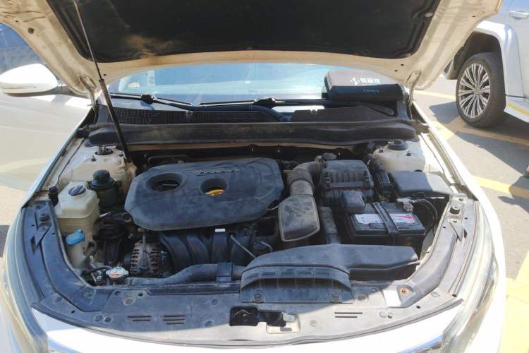 Used Kia K5 2014 2.0L Automatic LUXURY Engine Bay
